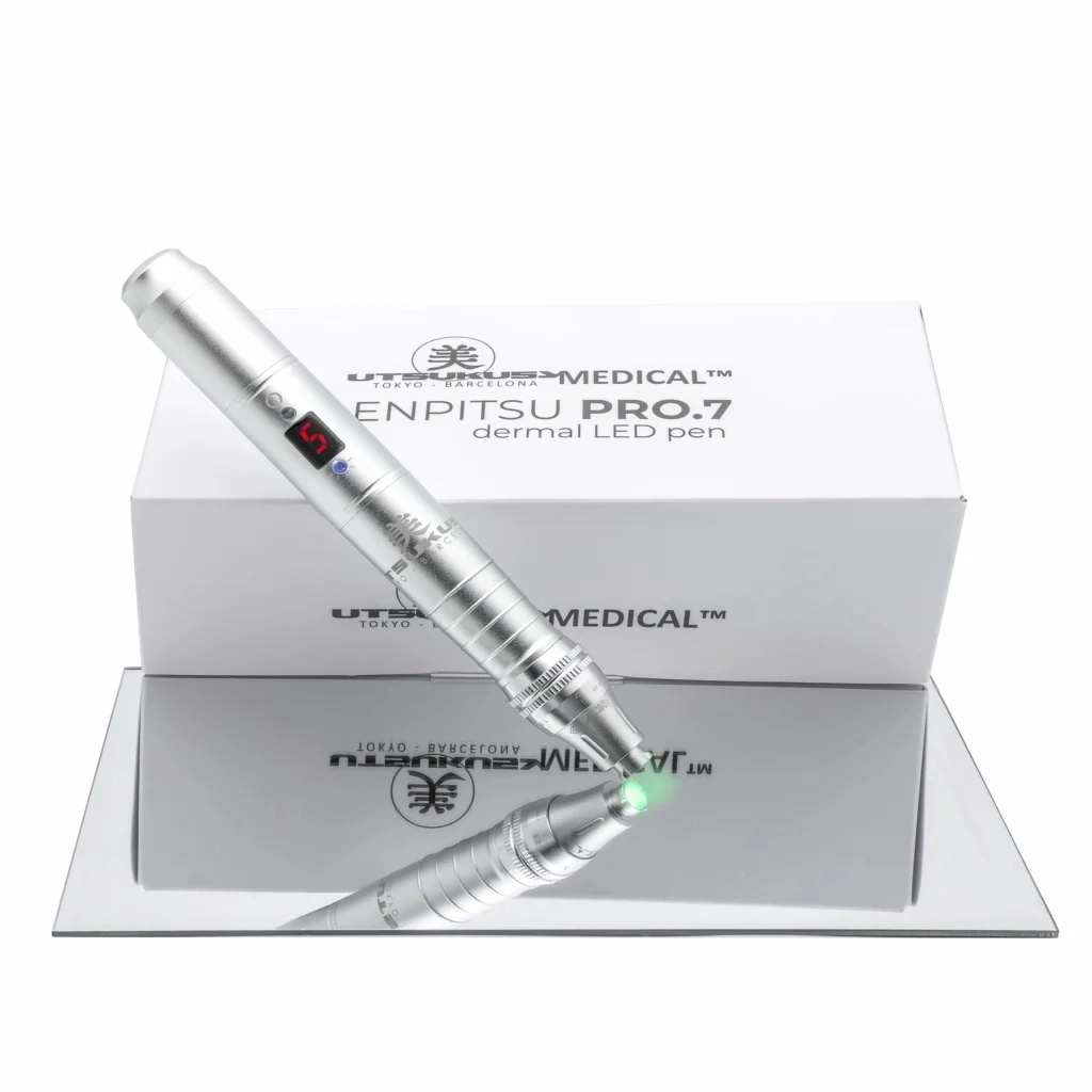 Dermapen Enpitsu Pro.7 mit grünem LED Licht von Utsukusy Cosmetics: Bester Dermapen für zuhause